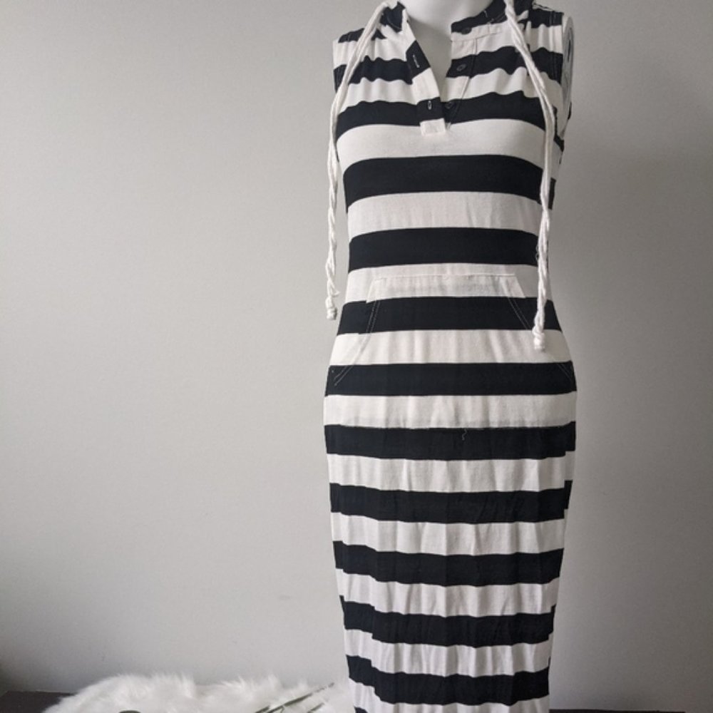 BANJUL BEACH COVER UP WITH HOOD AND POCKET STRIPED
